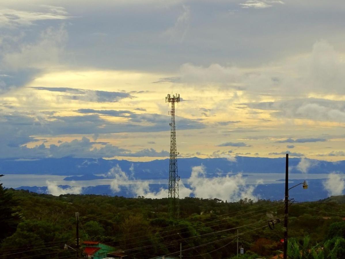 Miztli Lodge & Adventure Monteverde Bagian luar foto